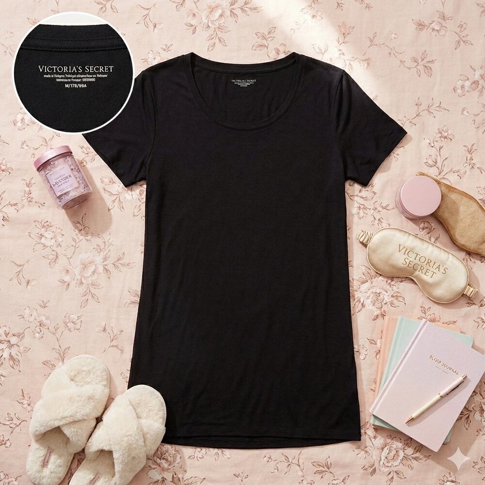Victoria's Secret Black Short‎ Sleeve Night Shirt with Lace Trim, Medium